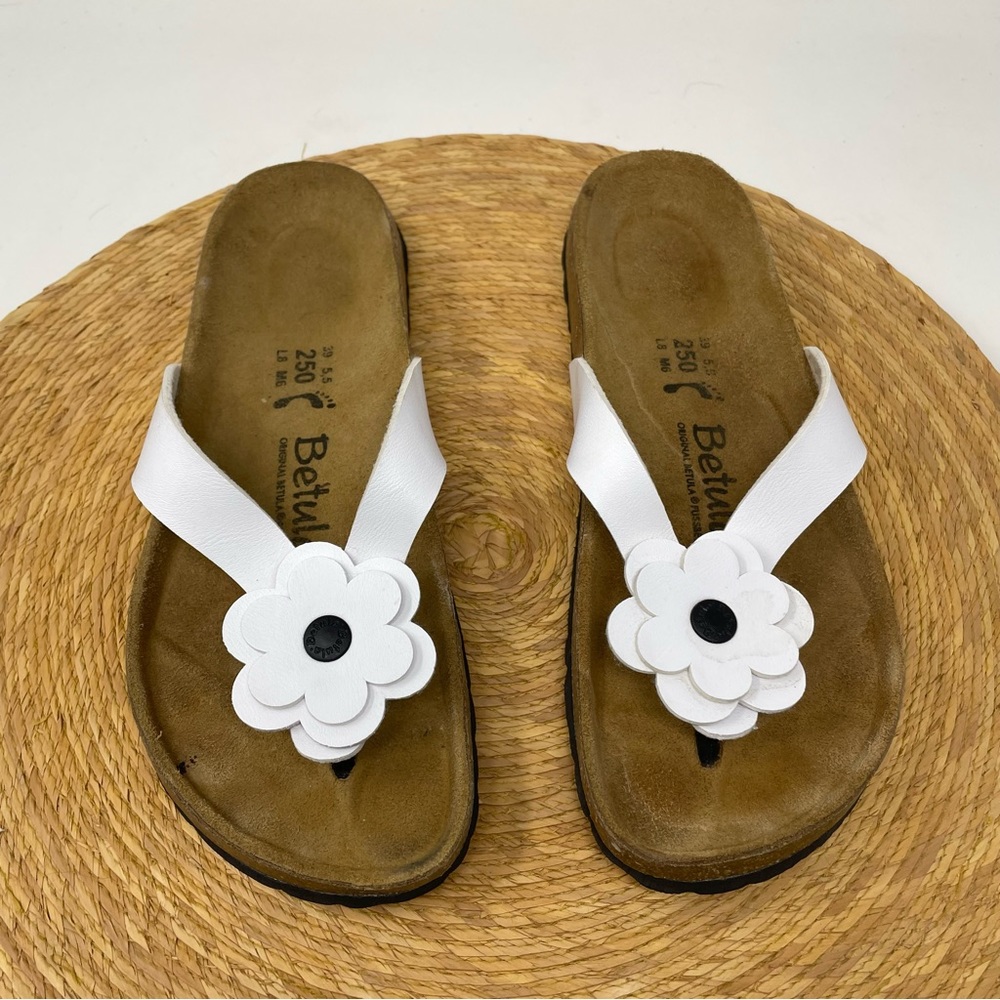 BETULA By Birkenstock Lene White Flower Thong Sandals Size 8